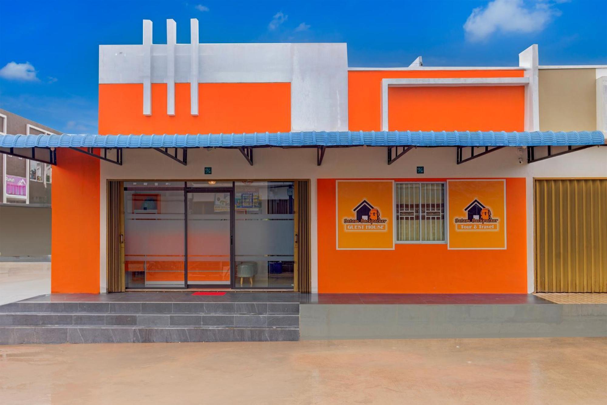 Super Oyo Capital O 93076 Batam Backpacker Guesthouse 2 Pembunuh Bagian luar foto