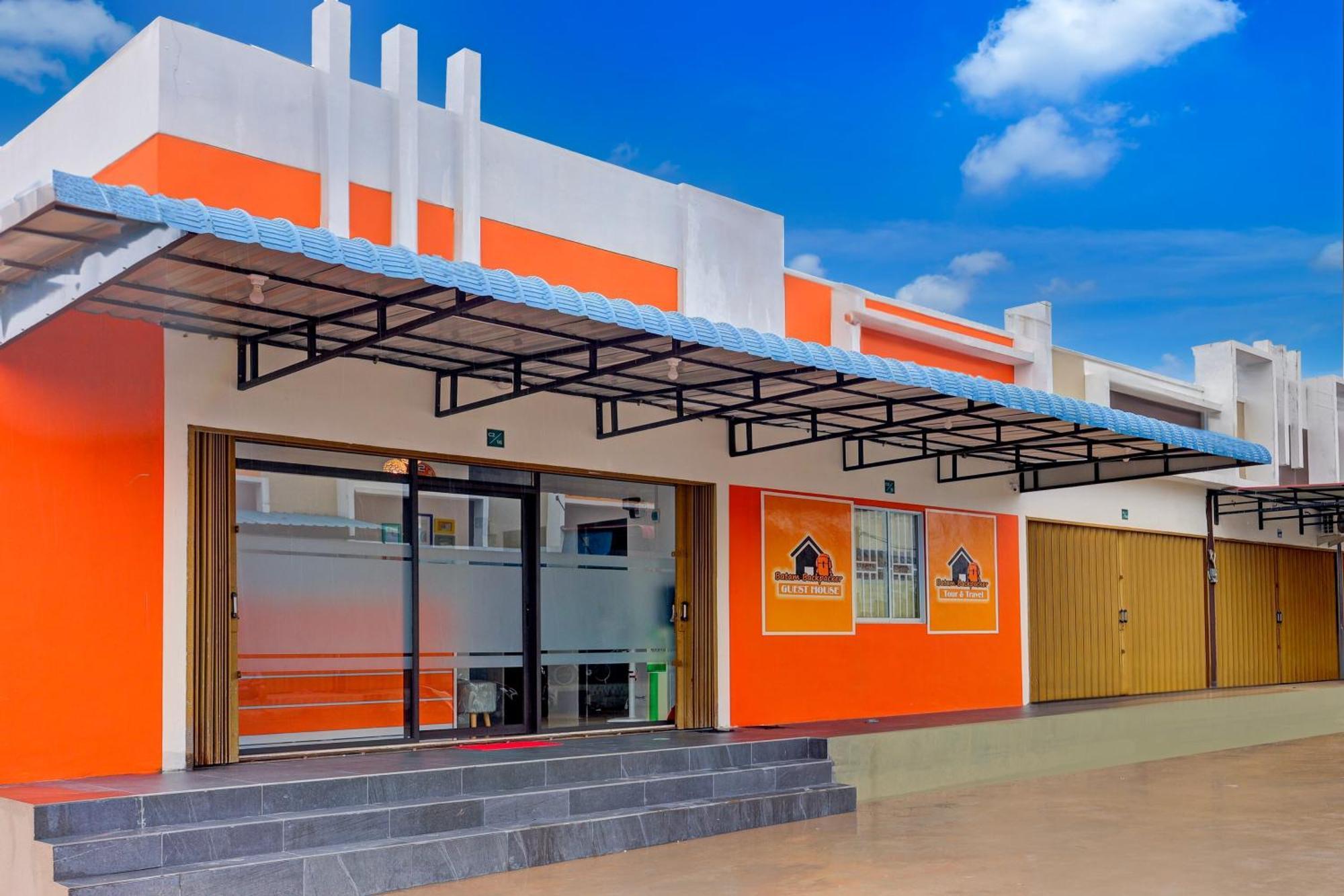 Super Oyo Capital O 93076 Batam Backpacker Guesthouse 2 Pembunuh Bagian luar foto