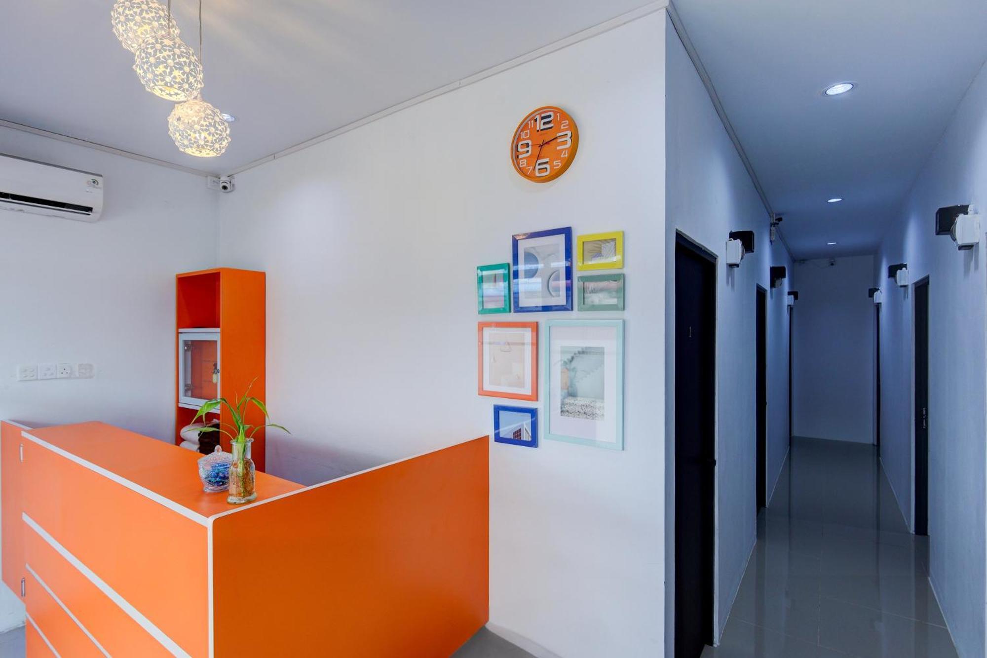 Super Oyo Capital O 93076 Batam Backpacker Guesthouse 2 Pembunuh Bagian luar foto